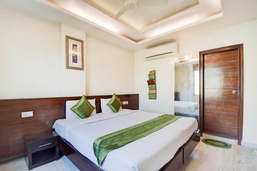 Hotel Sky Heights Jaipur Room photo